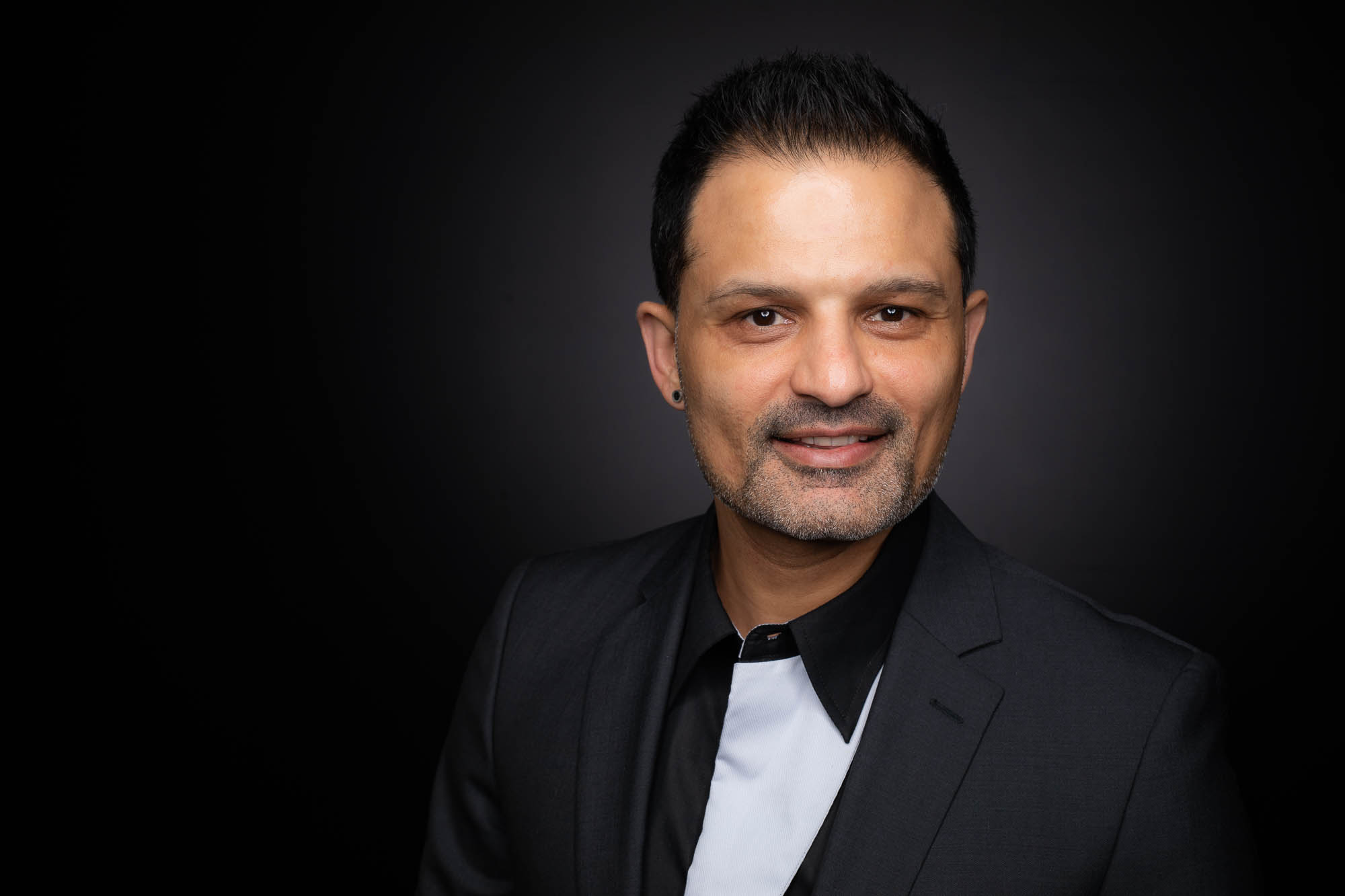 Export x3 Headshot  06142 Dez 01 2019 Headshot  Miro Nicole Nadine 2